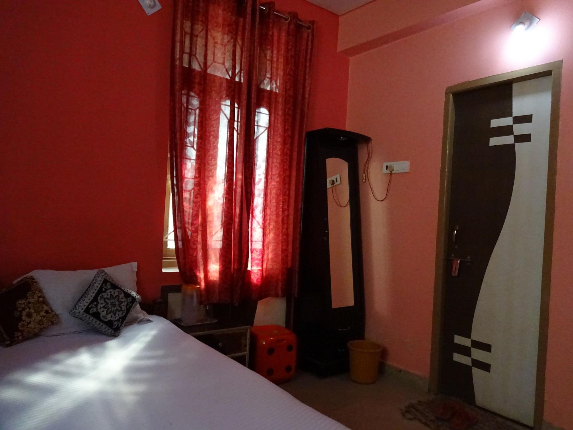 Hotel Viraat Inn Gajá Kültér fotó