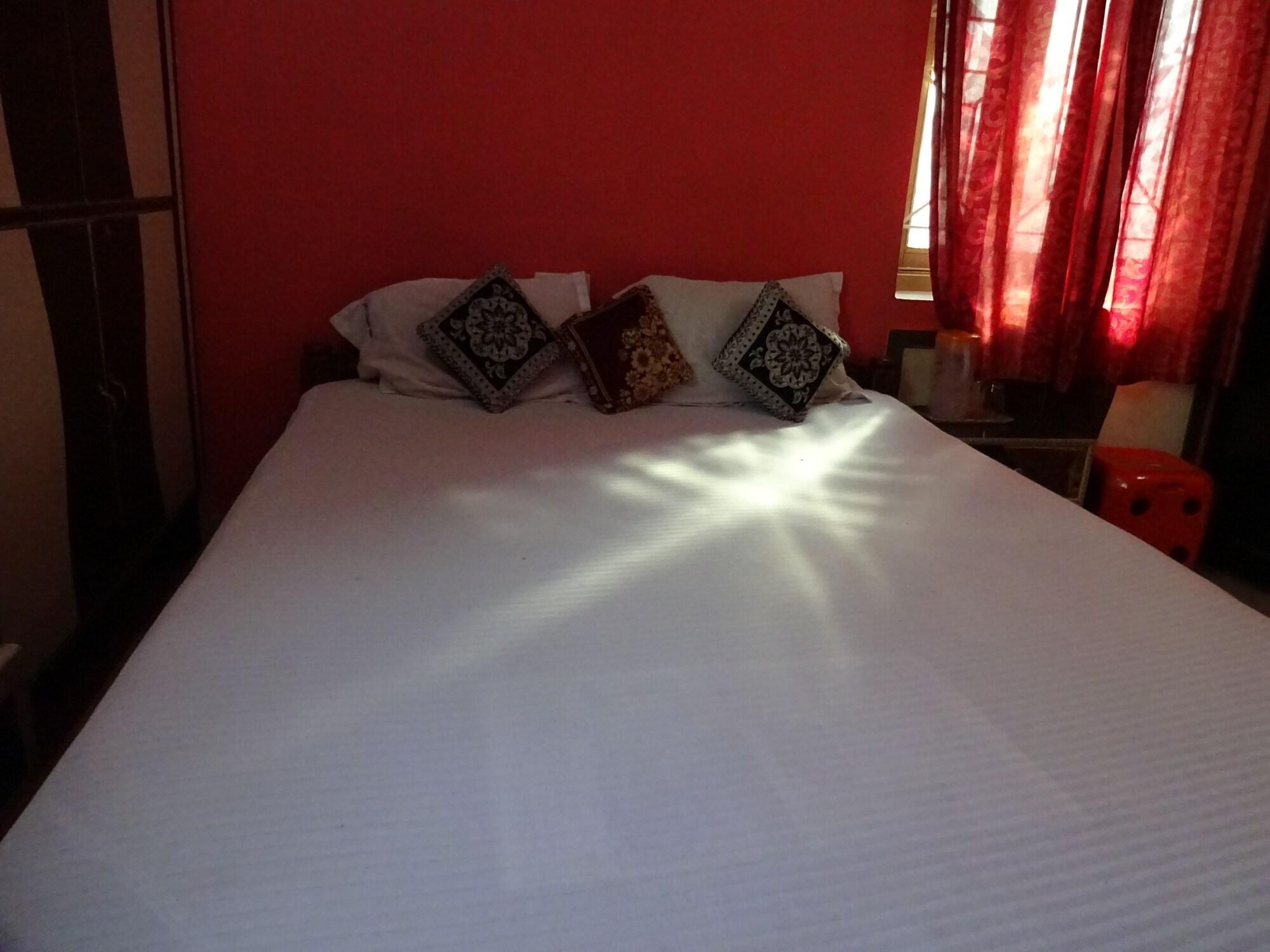 Hotel Viraat Inn Gajá Kültér fotó
