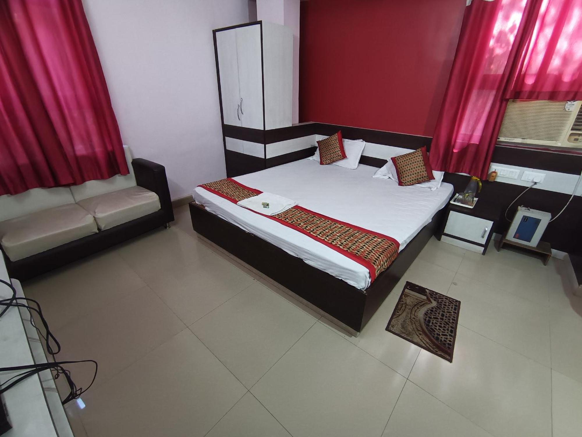 Hotel Viraat Inn Gajá Kültér fotó
