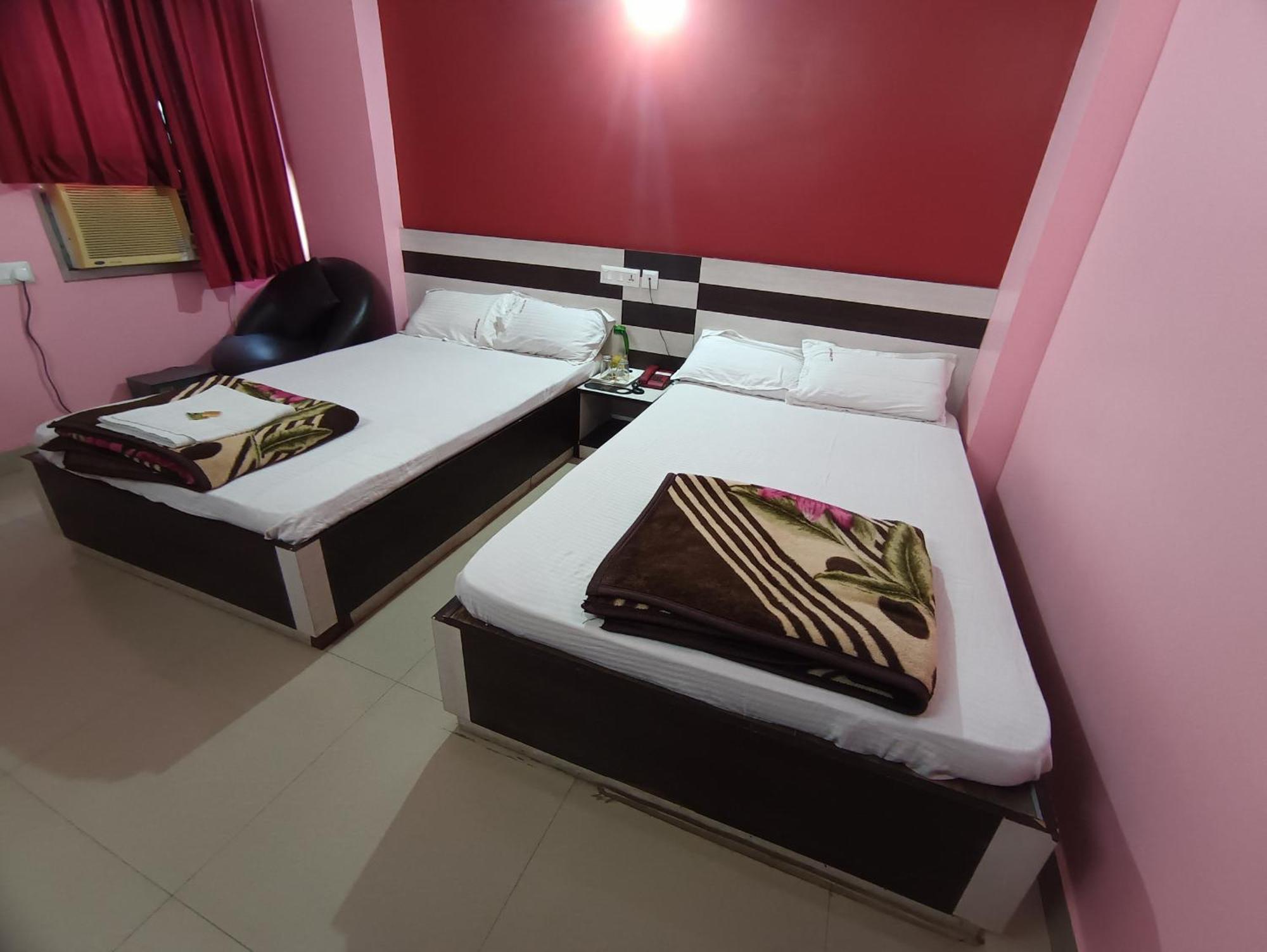 Hotel Viraat Inn Gajá Kültér fotó